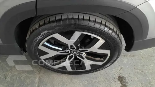 TAOS 1.4 250 TSI TOTAL FLEX HIGHLINE AUTOMÁTICO