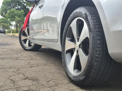 CRUZE 1.8 LT 16V FLEX 4P AUTOMÁTICO