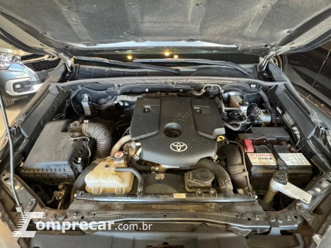 HILUX 2.8 D-4D TURBO DIESEL CD SRV 4X4 AUTOMÁTICO