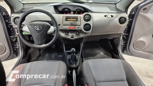 ETIOS 1.5 XS Sedan 16V