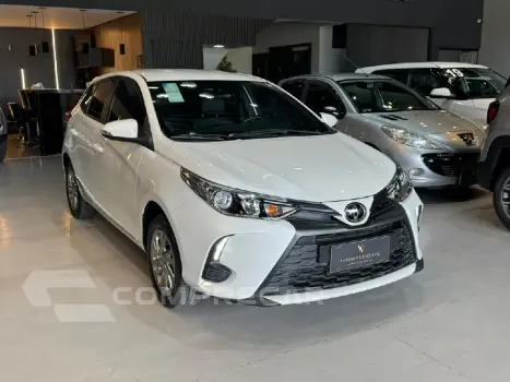 Toyota YARIS 1.5 16V FLEX XS MULTIDRIVE 4 portas