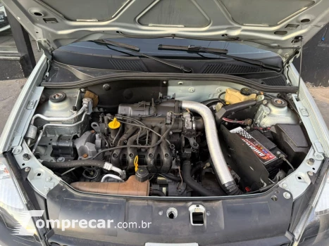 Clio Authentique 1.0 8V 3p