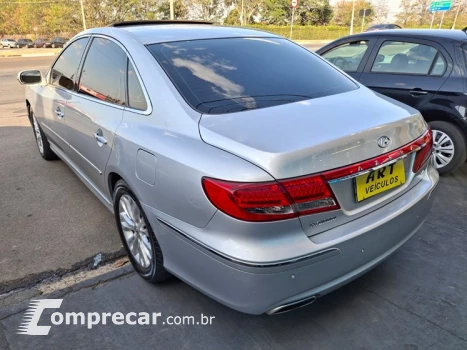 AZERA 3.3 MPFI GLS Sedan V6 24V