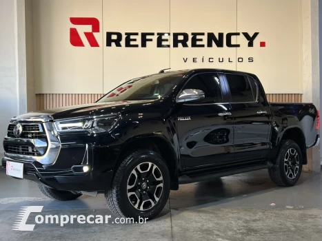 Toyota HILUX 2.8 D-4D TURBO DIESEL CD SRX 4X4 AUTOMÁTICO 4 portas