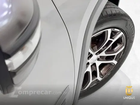 RENEGADE - 1.3 T270 TURBO LONGITUDE AT6