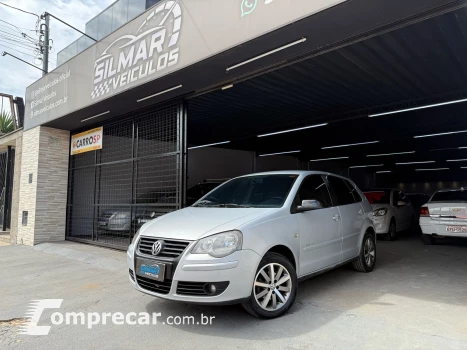 Volkswagen POLO 1.6 MI Sportline 8V 4 portas