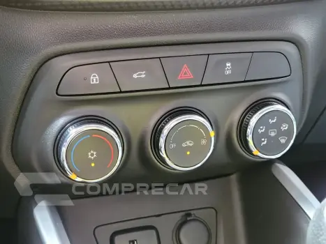 ONIX SEDAN Plus LT 1.0 12V Flex 4p Mec.