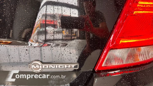 TRACKER 1.4 16V Turbo Midnight
