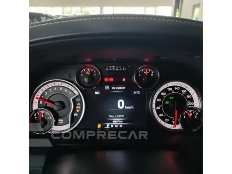 CLASSIC 5.7 V8 GASOLINA LARAMIE NIGHT EDITION CD 4X4 AUTOMÁT