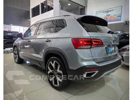 TAOS 1.4  250 TSI TOTAL FLEX HIGHLINE AUTOMÁTICO