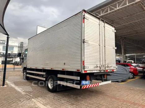 CARGO 815 4X2