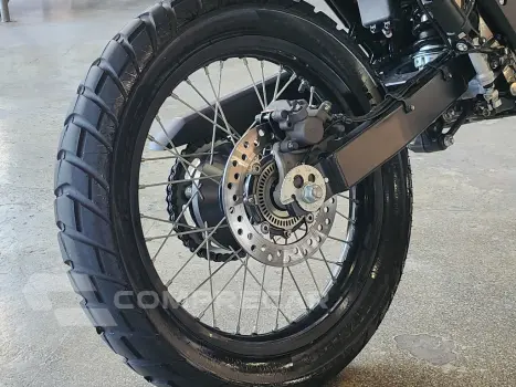 XRE 300 SAHARA