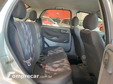 CORSA 1.8 MPFI Maxx Sedan 8V