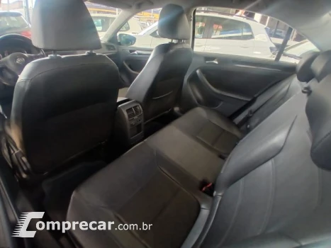JETTA - 2.0 COMFORTLINE 4P TIPTRONIC