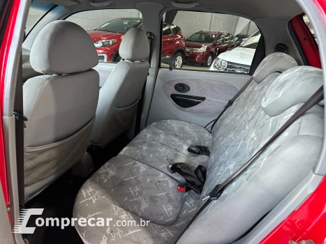 QQ 1.1 MPFI 16V