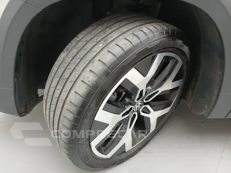TAOS 1.4 250 TSI TOTAL FLEX HIGHLINE AUTOMÁTICO