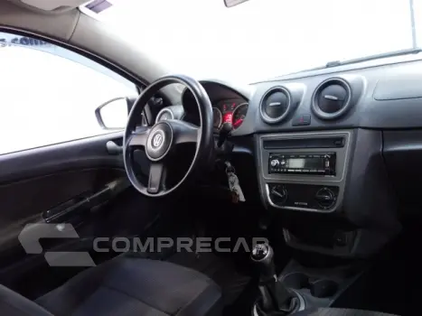 VOYAGE - 1.0 MI 8V 4P MANUAL