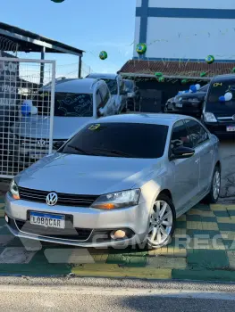 Volkswagen Jetta 2.0 Comfortline (Flex) 4 portas
