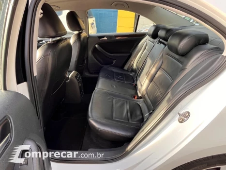 Jetta 2.0 4P CONFORTLINE TIPTRONIC AUTOMÁTICO