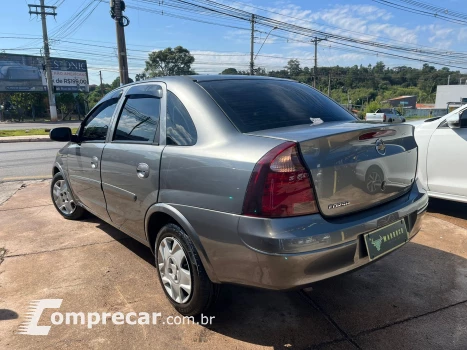CORSA 1.4 MPFI Premium Sedan 8V