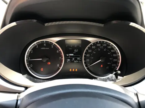 Versa 1.6 16V Flex Sense Xtronic