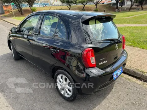Nissan March 1.6 SV automático