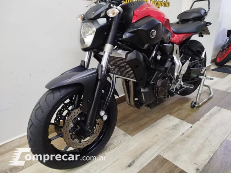 MT-07 700 cc