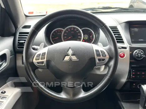 PAJERO 3.2 HPE 4X4 7 LUGARES 16V TURBO INTERCOOLER DIESEL 4P