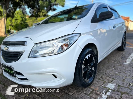 CHEVROLET ONIX HATCH LS 1.0 8V FlexPower 5p Mec. 4 portas