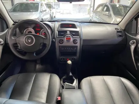 MEGANE SEDAN DYNAMIQUE 1.6 16V 4P