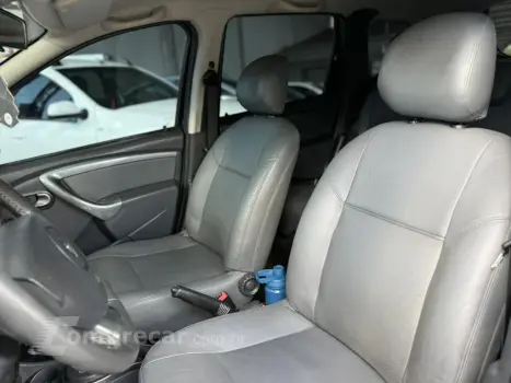 DUSTER TECHROAD 2.0 Hi-Flex 16V Aut.