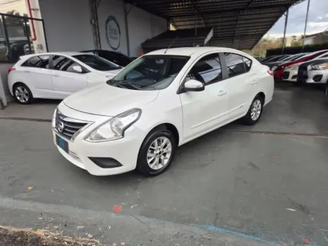 NISSAN VERSA SV 1.6 16V FlexStart 4p Aut. 4 portas