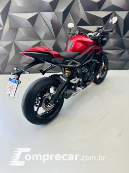 street triple rs