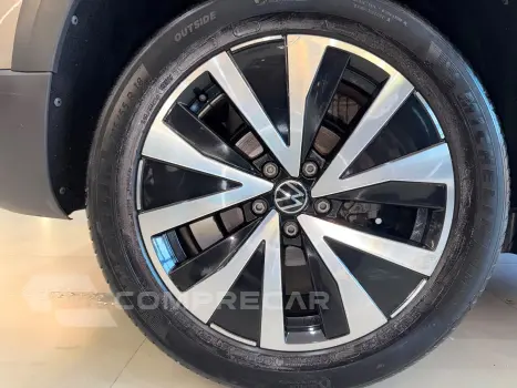 TAOS 1.4 250 TSI Highline