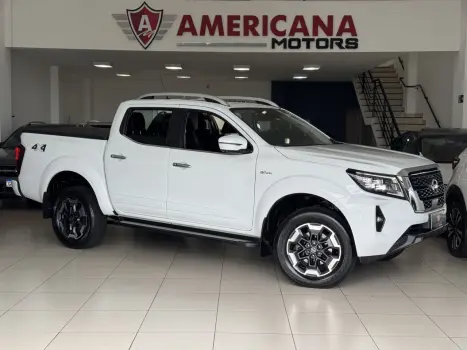 NISSAN Frontier 2.3 16V PLATINUM CABINE DUPLA 4X4 BI-TURBO DIESEL A 5 portas