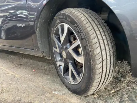 VERSA UNIQUE 1.6 16V FLEX 4P MEC