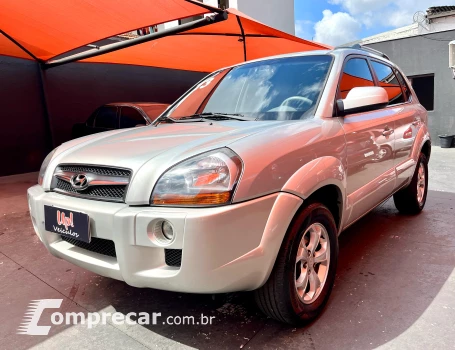 Hyundai TUCSON 2.0 MPFI GLS 16V 143cv 2WD 4 portas