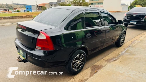 CORSA 1.8 MPFI Maxx Sedan 8V