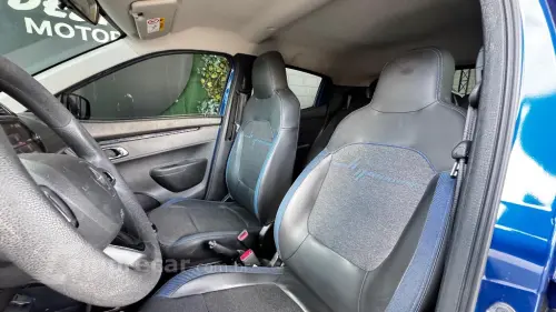 KWID Intense 1.0 Flex 12V 5p Mec.