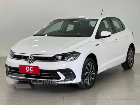 Volkswagen POLO 1.0 170 TSI HIGHLINE AUTOMÁTICO 4 portas