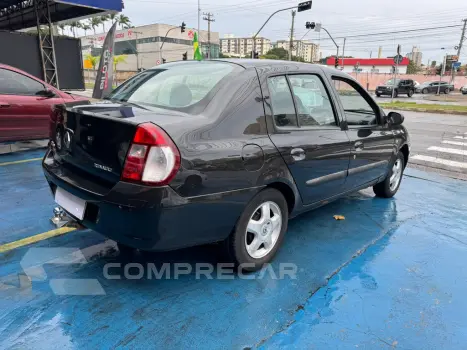 Clio Sedan