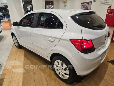 Onix Hatch 1.4 4P FLEX LT