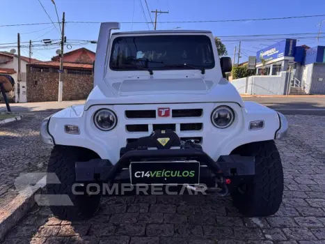 T-4 4x4 3.0 TB Int. Cap. Rígida Diesel
