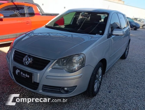 Volkswagen POLO 1.6 MI Sportline 8V 4 portas
