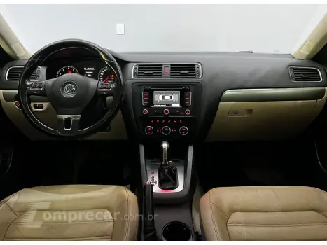 JETTA 2.0 COMFORTLINE FLEX 4P TIPTRONIC