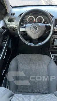 VECTRA 2.0 MPFI Elegance 8V