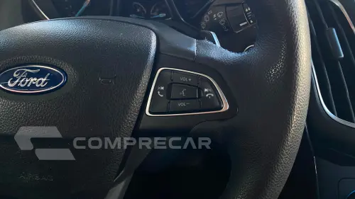 FORD FOCUS 2.0 TITANIUM HATCH 16V