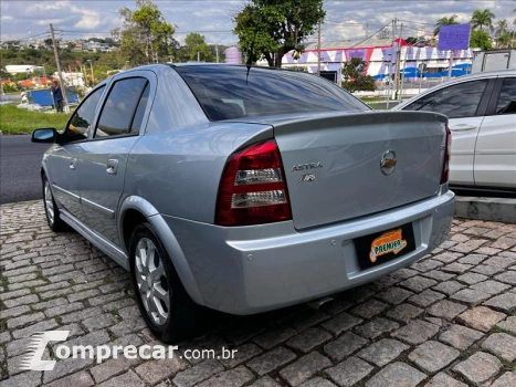 ASTRA 2.0 MPFI Advantage Sedan 8V