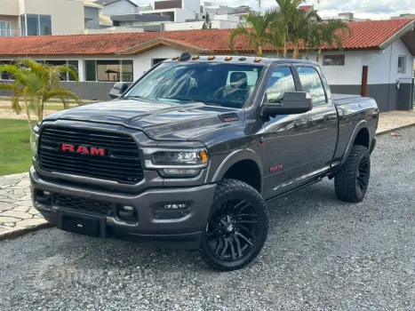 RAM 2500 6.7 I6 TURBO DIESEL LARAMIE CD 4X4 AUTOMÁTICO 4 portas