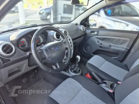 Fiesta Sedan SE 1.6 8V Flex 4p